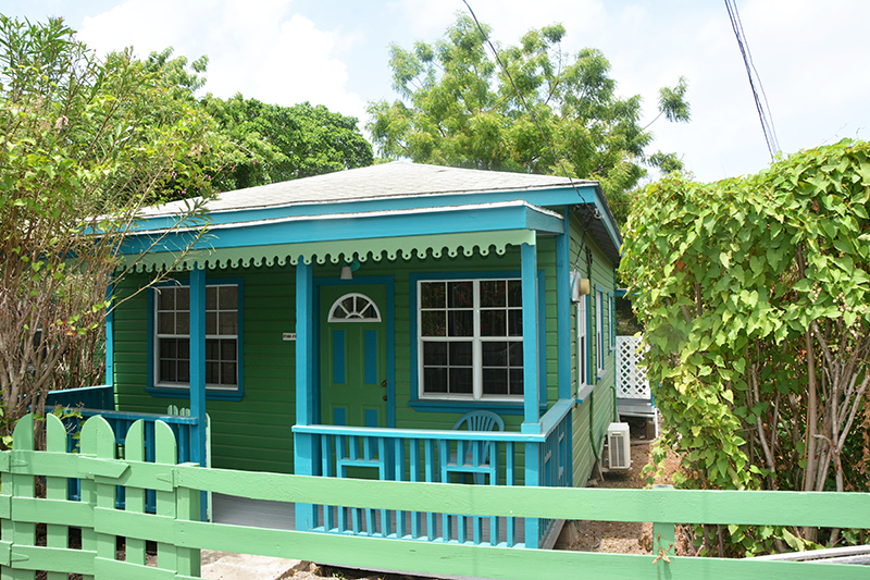 Paradise Properties - Cinnamon Cottage