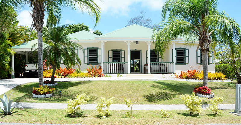 Paradise Properties - Valley View Villa