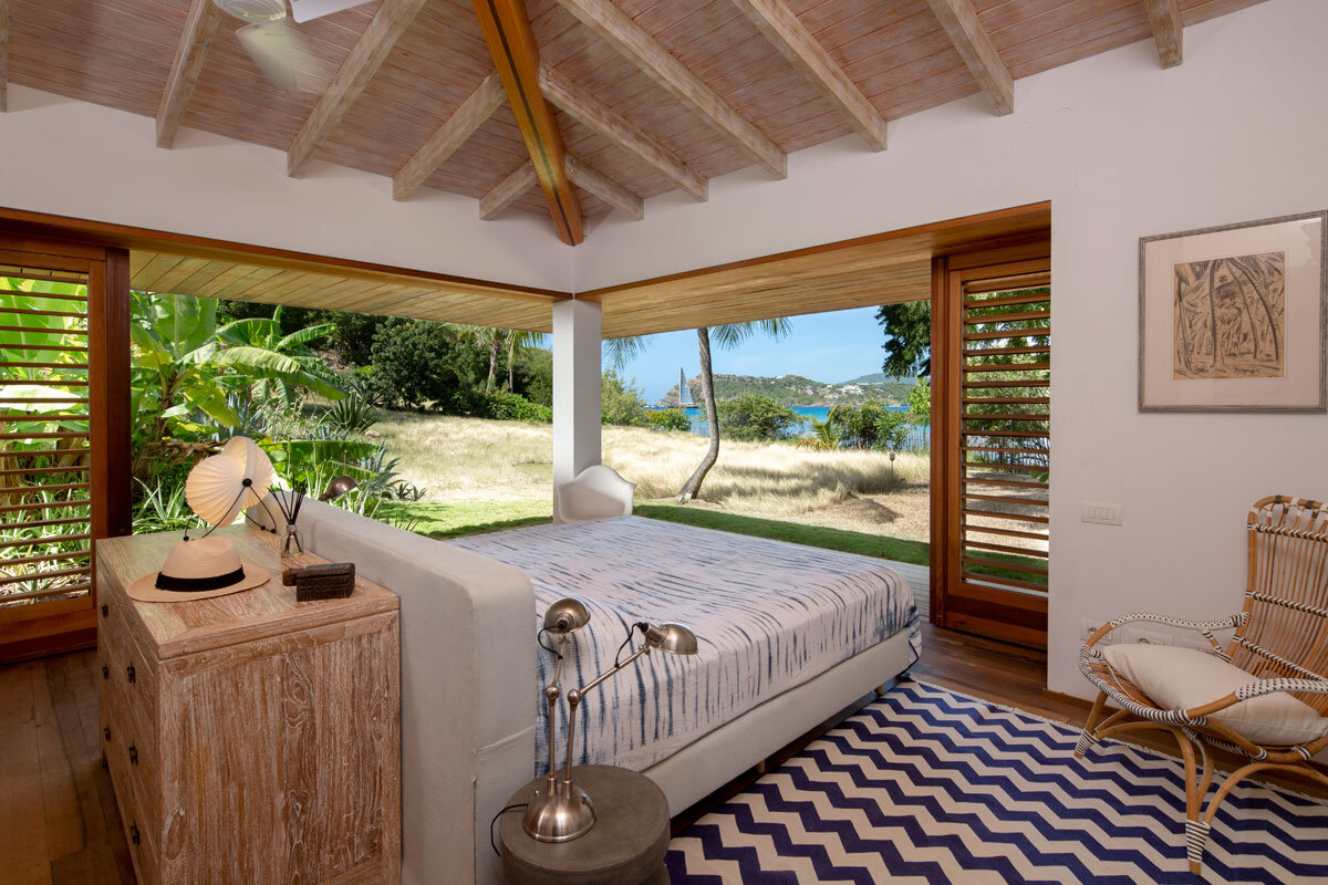 Paradise Properties - The Boat House - Blue Pigeon 